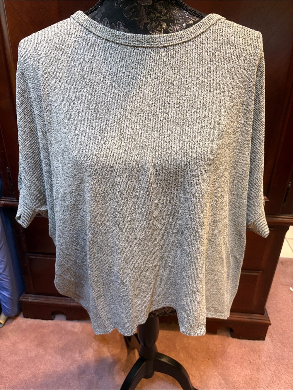 ANDREE BY UNIT Heather Gray Short-Sleeve Knit Top